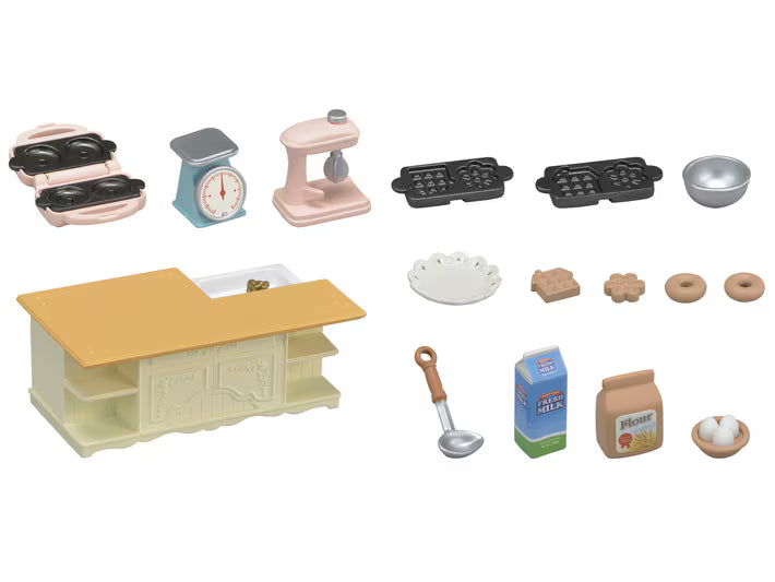 Kitchen Island: Calico Critters