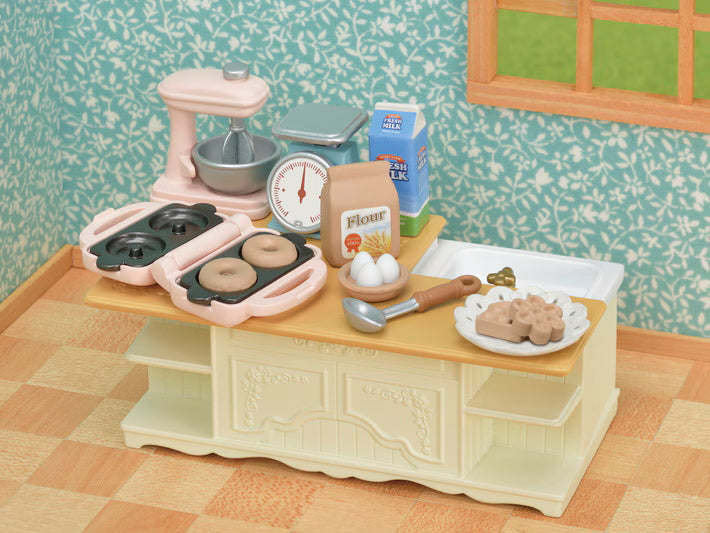 Kitchen Island: Calico Critters